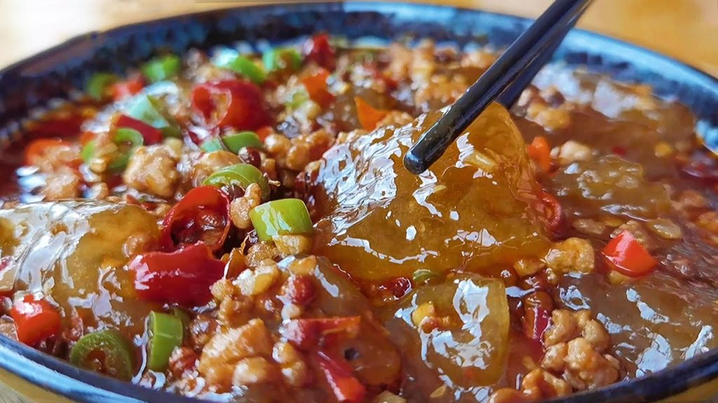 【小穎美食】紅薯粉最好吃的做法,鍋裡攪一攪,勁道Q彈比豬蹄還好吃,太香了