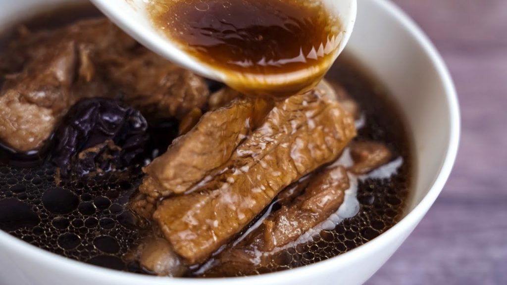 【1mintips】哇,道地藥燉排骨,竟然這麼簡單! !隔著螢幕,全身都暖起來了! !大廚燉半天,你只要一半時間! !肉更嫩,燉補全入味! !煮一鍋,全家補! !