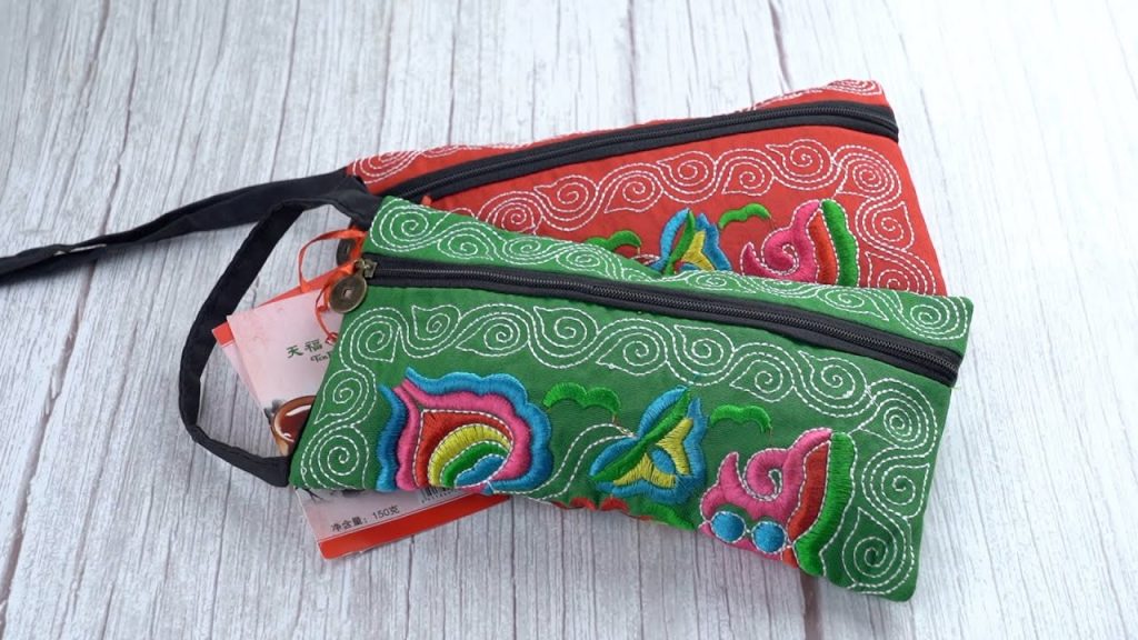 【1mintips】來自雲朵之南,上天的恩賜! !雲霧繚繞中生長的普洱,每一口都溫潤,每一沱都精心摘採!天福茗茶,替你把關,讓你安心品嚐來自雲端的極品~