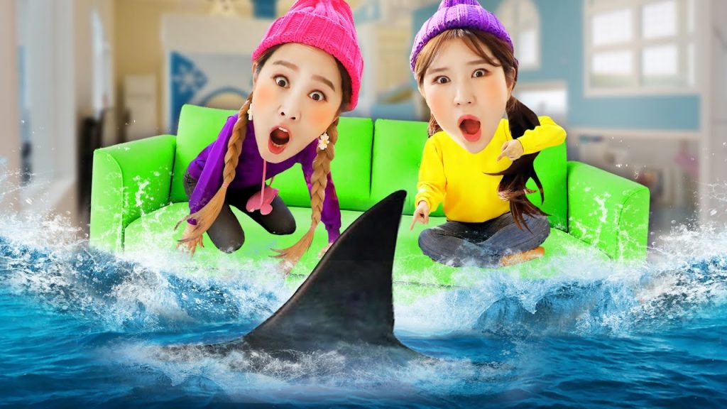 基尼家變成水族館了!鯊魚來了快逃跑