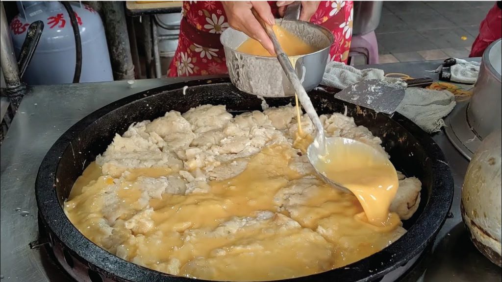 巨大古早味蔬菜蛋餅製作/Amazing Giant Omelet vegetable pancake Making-台灣街頭美食