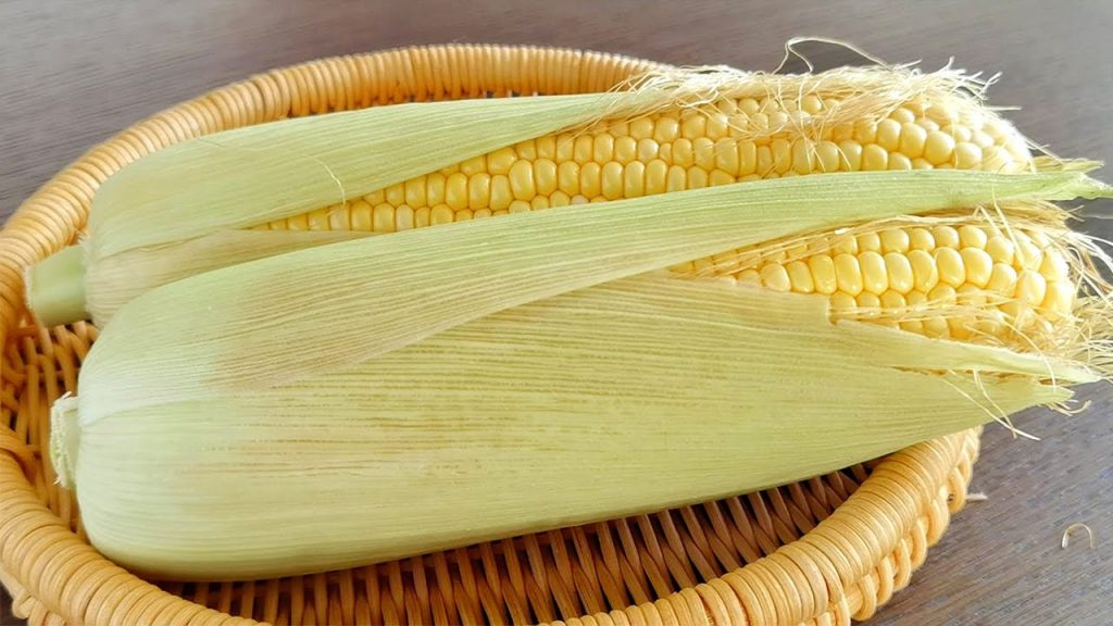 【小穎美食】立秋後要多吃玉米,教你新吃法,不煮不烙不油炸,出鍋比吃肉還香