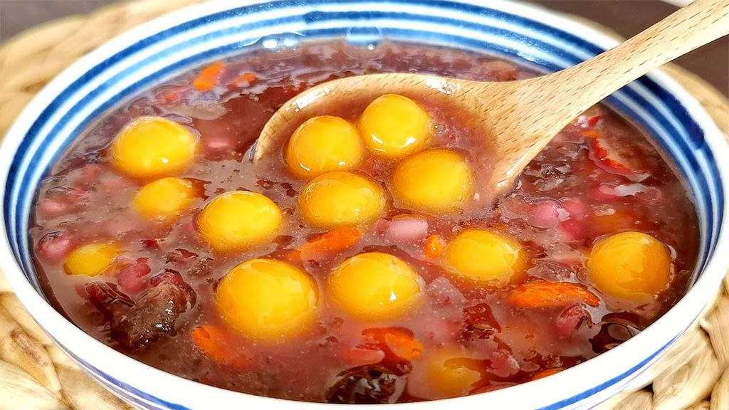 【小穎美食】立秋後女人要多喝這道湯,常喝氣色好,軟糯香甜,越喝越漂亮!