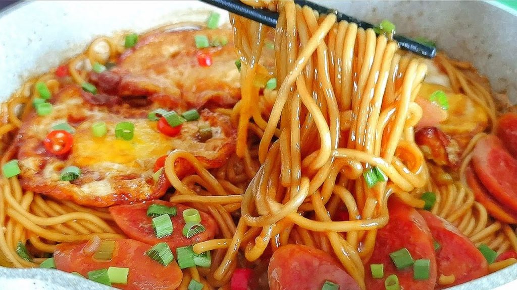 【小穎美食】麵條別直接煮著吃,加3個雞蛋,出鍋比吃肉還香,上桌瞬間掃光!