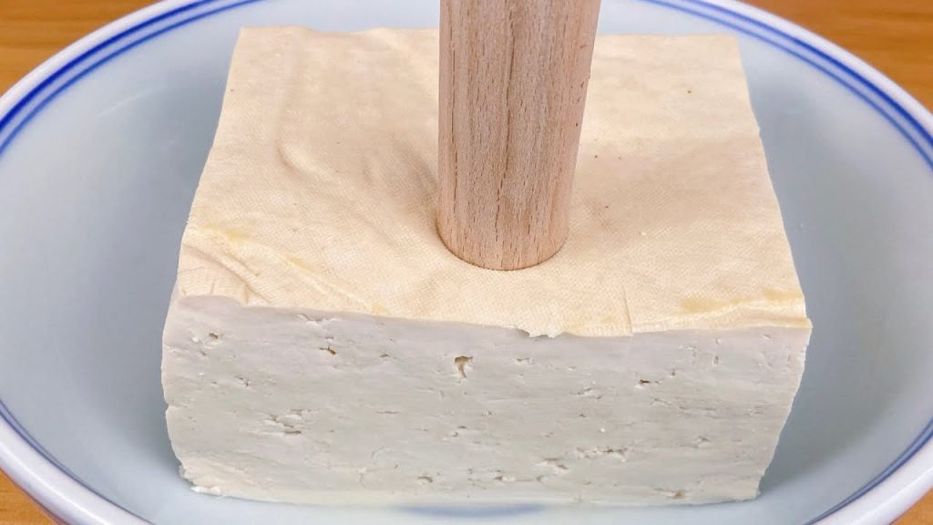 把豆腐壓成碎末,出鍋就是大硬菜,做法簡單口味獨特,吃起來真香 ,Chinese Tofu pancakes Recipe , 豆腐饼