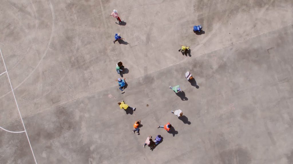 2022 秋冬男裝:“V”世代| 路易威登