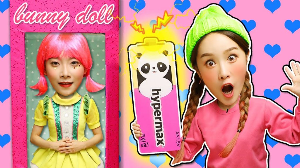 機器人娃娃身上裝上電池就會幫助你?神奇的兔子娃娃玩具-基尼