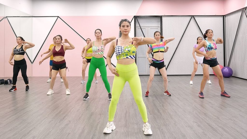 每天早晚都這樣做 – 我嘗試每天燃燒 1,000 卡路里 | 尊巴班