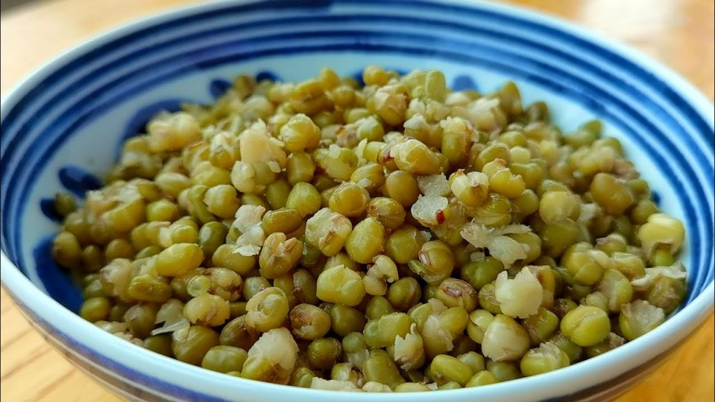 【小穎美食】綠豆別直接煮著吃,教你新吃法,酥脆又鬆軟,連挑食的寶寶都愛吃