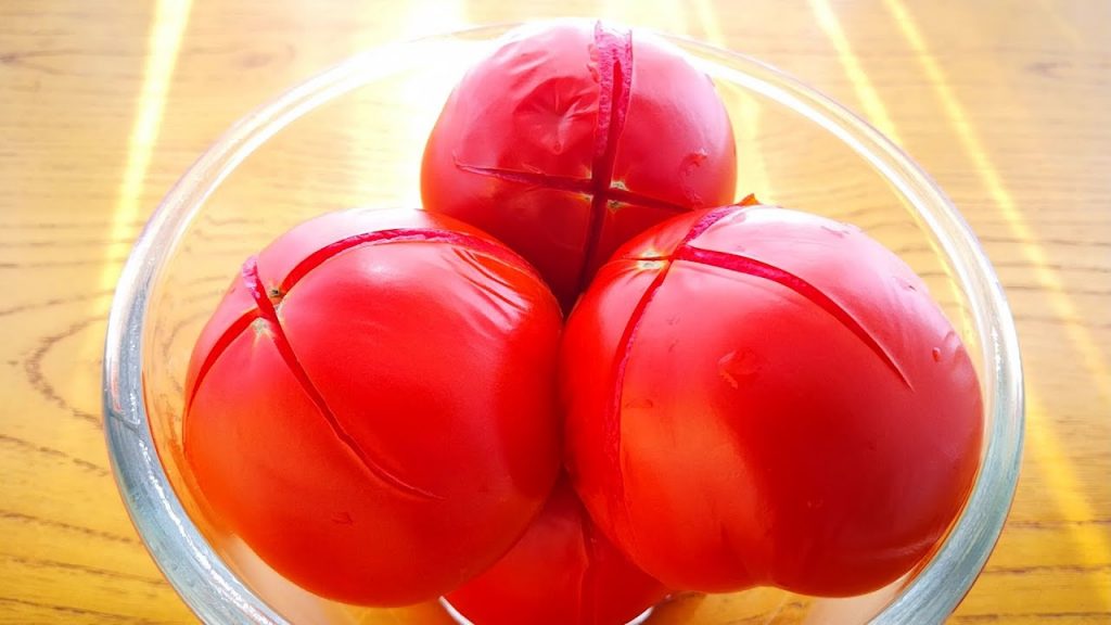 【小穎美食】西紅柿不用炒著吃了,告訴你1個新鮮吃法,5斤西紅柿都不夠吃