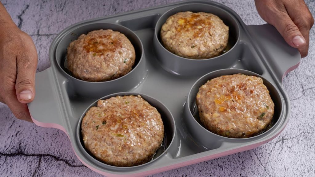 【1mintips】肉排用途多,從漢堡到獅子頭,四種秘密武器,讓肉排多汁軟嫩不肥不膩! !看一次就不會忘記的秘笈,快學起來!