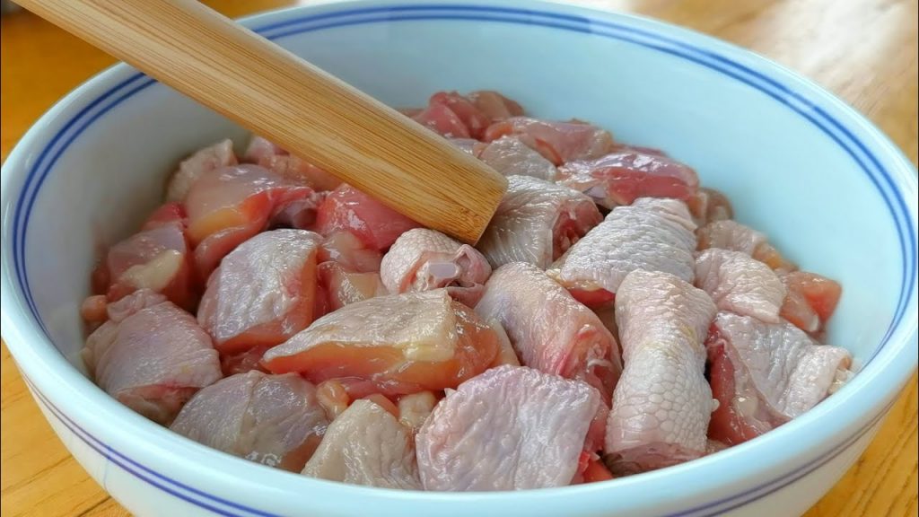 【小穎美食】以後雞腿就這樣吃,不油炸,不水煮,香氣四溢,一次做4個不夠吃