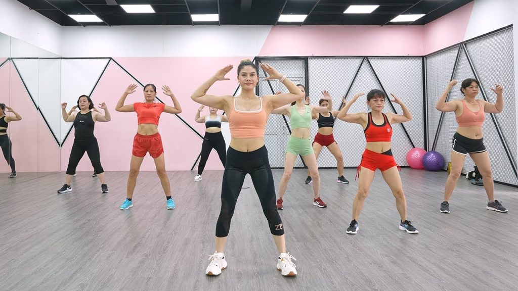 堅持 10 天,照鏡子看你的身體 – 40 分鐘全身鍛煉 | 尊巴班