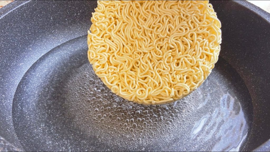 方便面 新吃法,實在太好吃了,吃一次就忘不了,收藏了 Chinese Instant noodles recipe