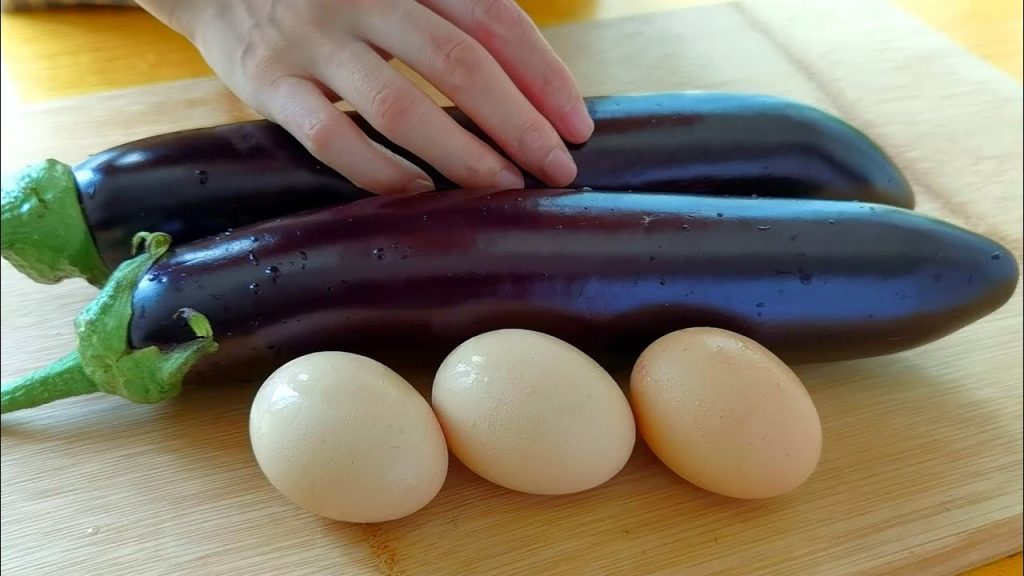 【小穎美食】茄子加雞蛋這樣做太香了,不用油炸,不用炒,出鍋比紅燒肉都香!