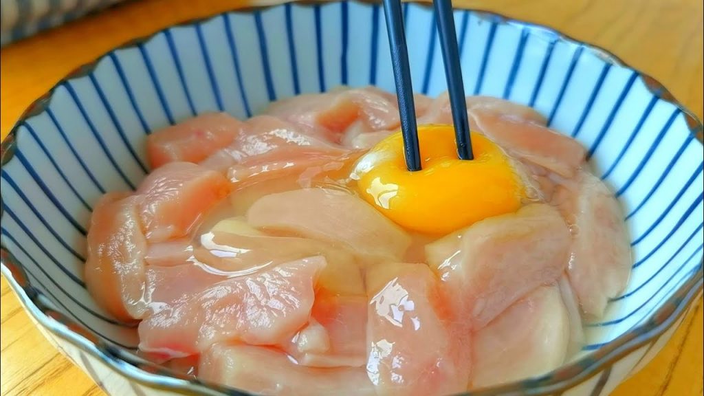 【小穎美食】雞胸肉最過癮的吃法,不用炒,不煲湯,簡單一做,孩子超喜歡!