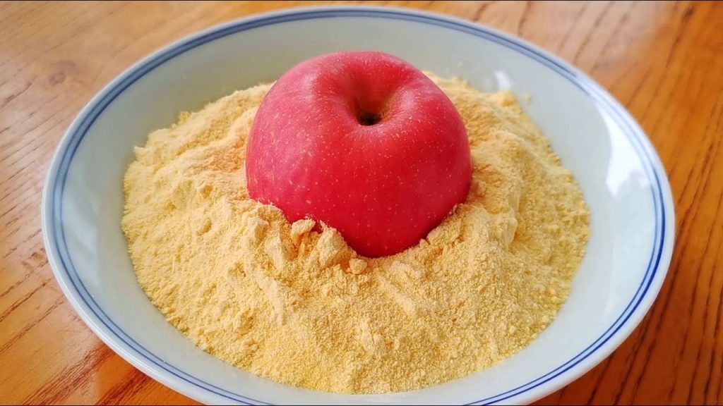 【小穎美食】玉米麵這樣做火了,加一個蘋果,筷子一攪,簡單一做,出鍋孩子饞流口水!