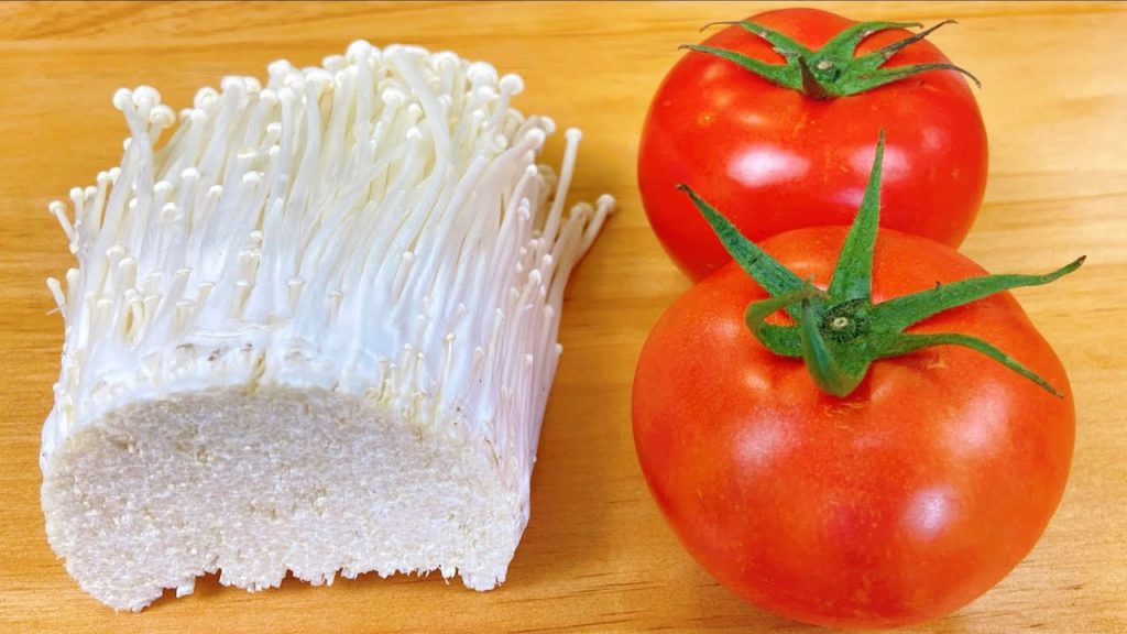 1把金針菇,2個西紅柿,是我招待客人必做的拿手菜,1大盤不夠吃。【美食彩味 VS 明玥美食 Magic Food】