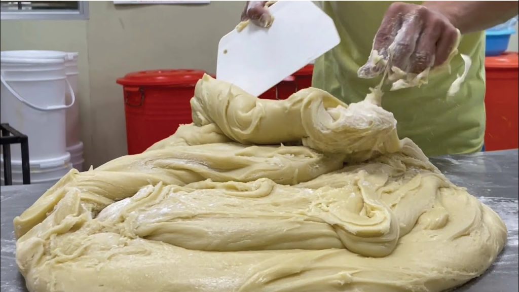 台中經典伴手禮-大新手工太陽餅,老婆餅-台灣街頭美食/Taiwanese traditional pastry ! Handmade Sun Cake Making Skills -台灣街頭美食