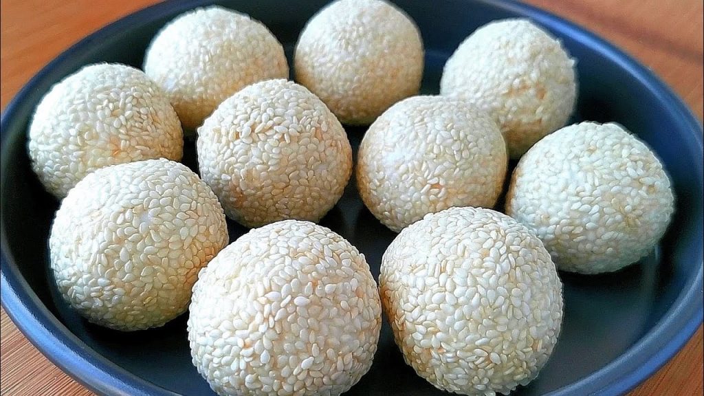 【小穎美食】早餐別吃油條了,試試這樣做,金黃酥脆,個個空心,一次5個不夠吃!