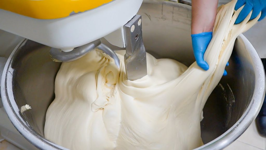 每天10,000個! 傳統台灣牛奶麥芽糖糕點/奶油酥餅量產 – 台灣食品