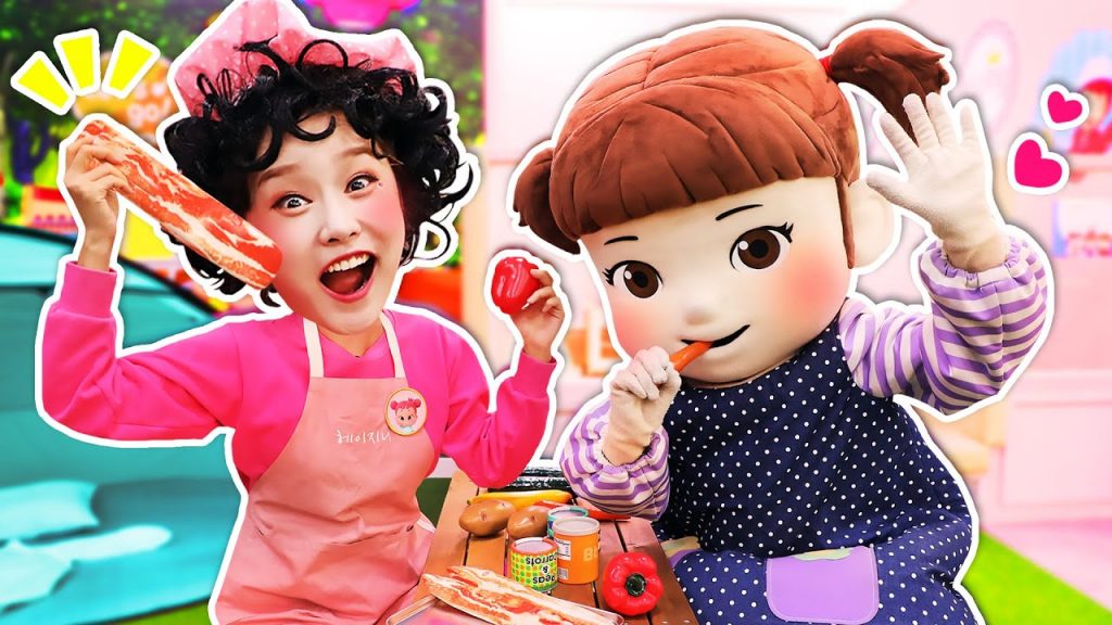 基尼和KongSuni去了警察局? Kongsuni兒童樂園玩過家家pretend play