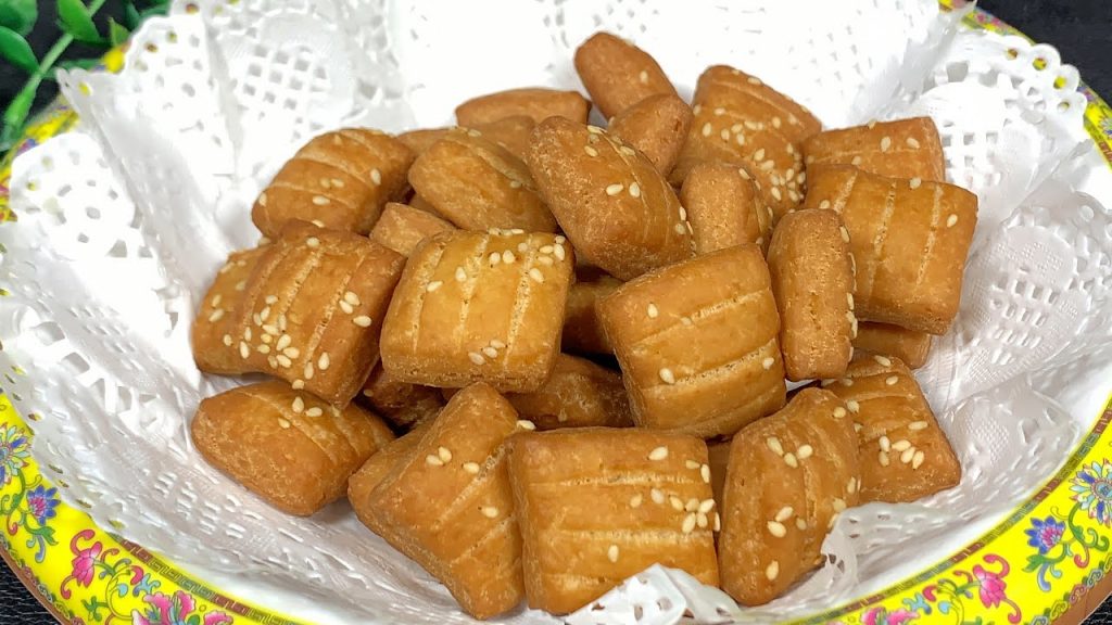 2个鸡蛋,1碗面,不加一滴水,不用添加剂,在家做美味小零食【刘姐厨房 Magic Food】#鸡蛋