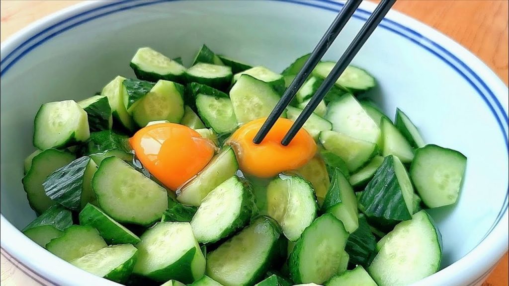 自從學會黃瓜這樣做,我家早餐就沒買過,蓬鬆暄軟比蛋糕還好吃! 【小穎美食】