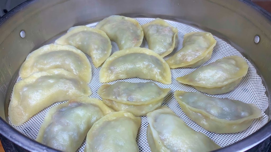 吃一次就爱上这锅蒸饺,不用烫面,个个皮软馅足,一顿做一锅不够吃【刘姐厨房 Magic Food】#面食 #蒸饺