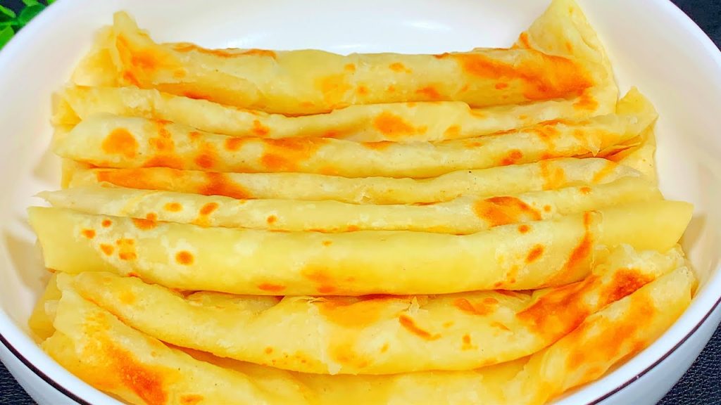 电饼铛烙饼不硬的窍门,掌握3个关键步骤,烙出的饼柔软多层【刘姐厨房 Magic Food】#面食 #烙饼