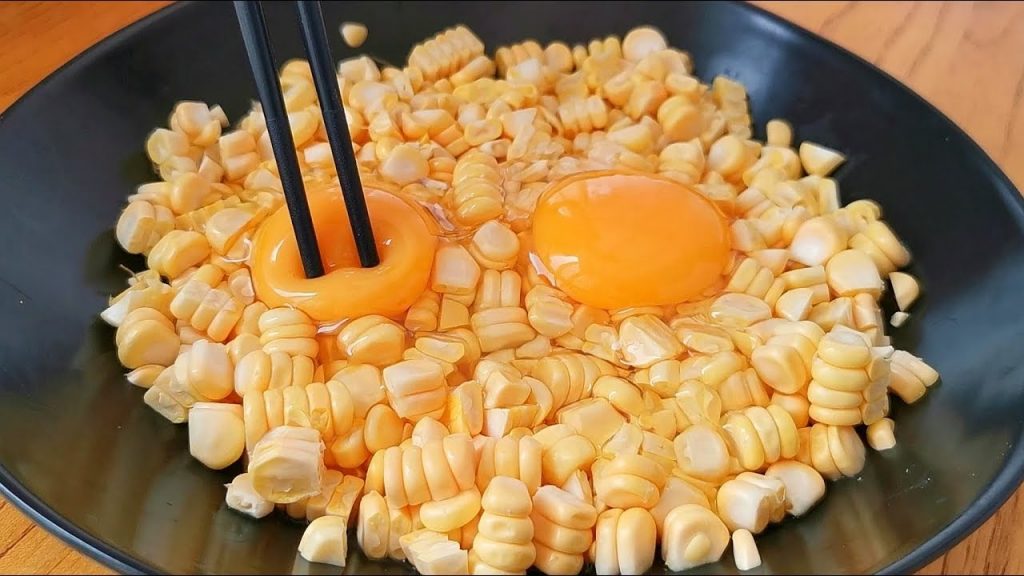 玉米不要再水煮了,教你懶人做法,不用油不用水,出鍋比吃肉香! 【小穎美食】