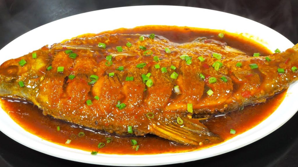 无论煎什么鱼,最忌撒盐和拍粉,多加2个步骤,保证不粘锅不破皮Braised Fish Recipe