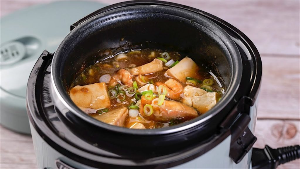 【1mintips】沒有砂鍋,一樣做出煲仔料理!用電子鍋更方便!各種煲仔料理,交給電子鍋!新器具做出傳統好滋味!永遠熱騰騰!