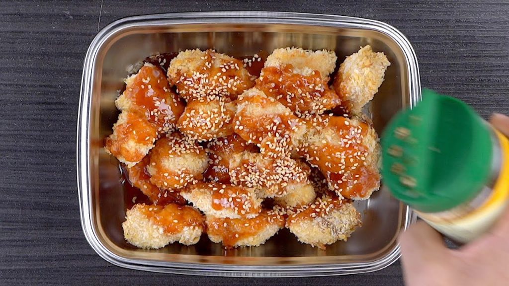 【1mintips】吃膩沒味道雞胸肉? !搖一搖,雞胸肉秒變酸甜雞! !搖一搖氣炸雞胸肉,你會愛上的好滋味~