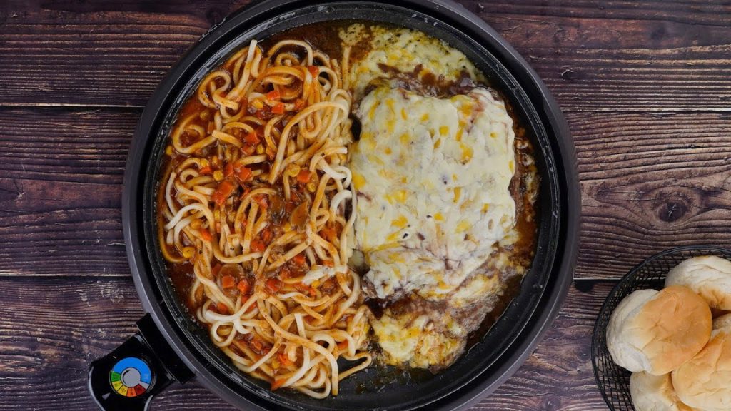 【1mintips】夜市鐵板牛排搬回家! !加了這個秘密武器,你的夜市鐵板炒麵超級無敵! !想吃隨時炒,全家享用無敵過癮!