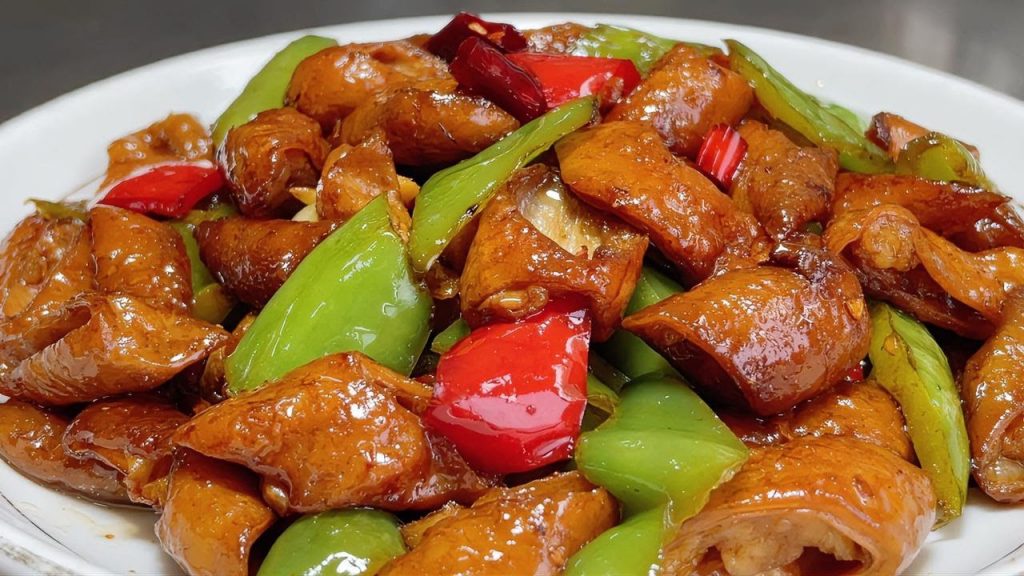 廚師長教你辣椒炒肥腸的家常做法,步驟詳細,開胃解饞下酒又下飯【留意美食】#辣椒 #肥腸 #肥腸食譜