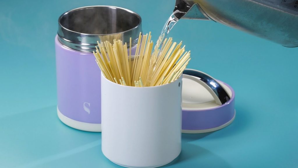 【1mintips】沒看過! ?真的這樣就能煮出美味乾拌麵! !挑戰大廚手藝,美味又環保,叫我第一名! !跟拋棄式杯麵碗麵說再見! !