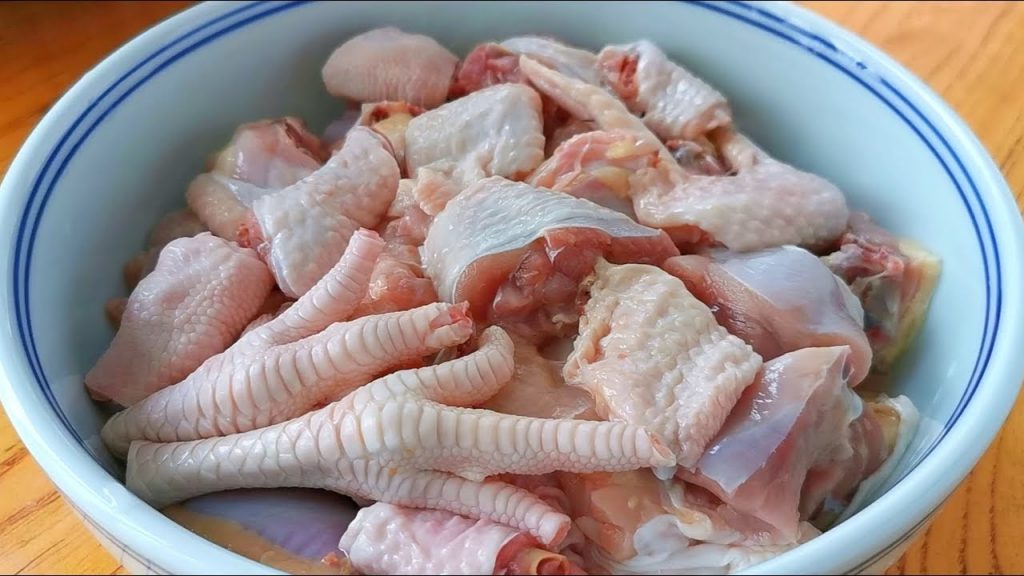 雞肉別直接下鍋炒,教你好吃做法,一次做3斤不夠吃,太香了! 【小穎美食】