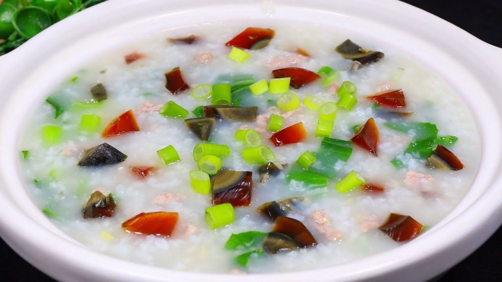 皮蛋瘦肉粥最简单好吃的做法,营养美味,新手看完就能学会【刘姐厨房 Magic Food】#皮蛋瘦肉粥