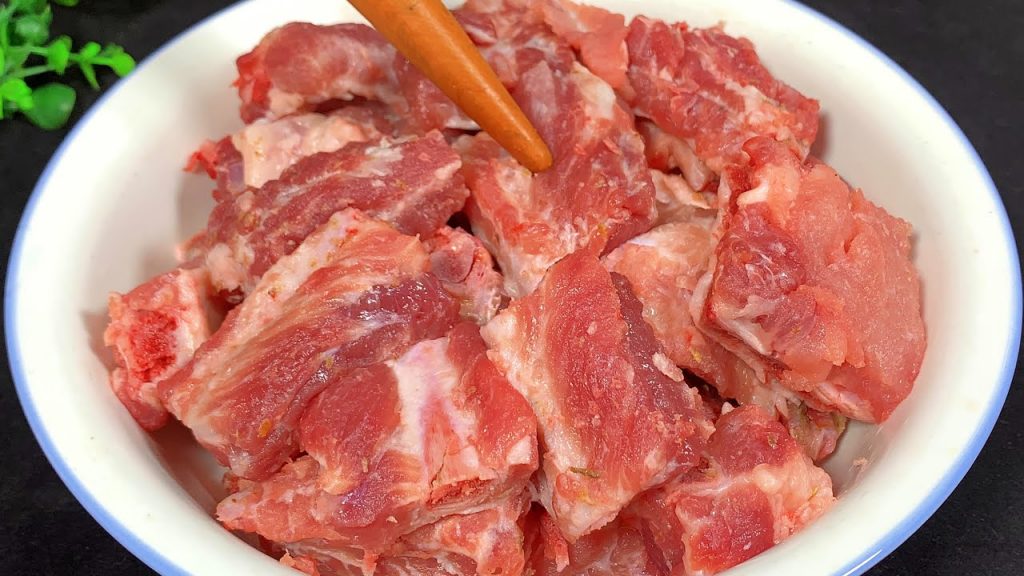 做排骨时,切记不要直接焯水,分享正确做法,营养美味不腥不柴【刘姐厨房 Magic Food】#排骨