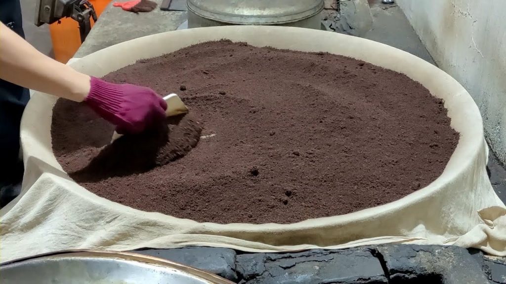 黑芝麻油製作技巧,麻油雞,香煎麻油麵線/Black sesame oil Making Skill-台灣街頭美食-台灣街頭美食