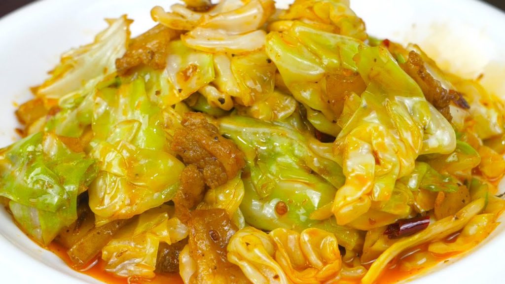 炒包菜有的人过油,有人的焯水,都错了,看饭店大厨是如何做的Dry pot cabbage recipe