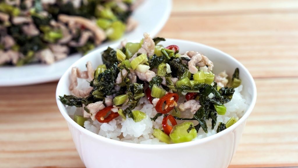 【1mintips】媽媽家常菜,雪菜肉絲,怎麼做最好吃?兩個撇步,看過就會! !雪菜爽脆,肉絲滑嫩,有菜有肉,永遠下飯的第一選擇!