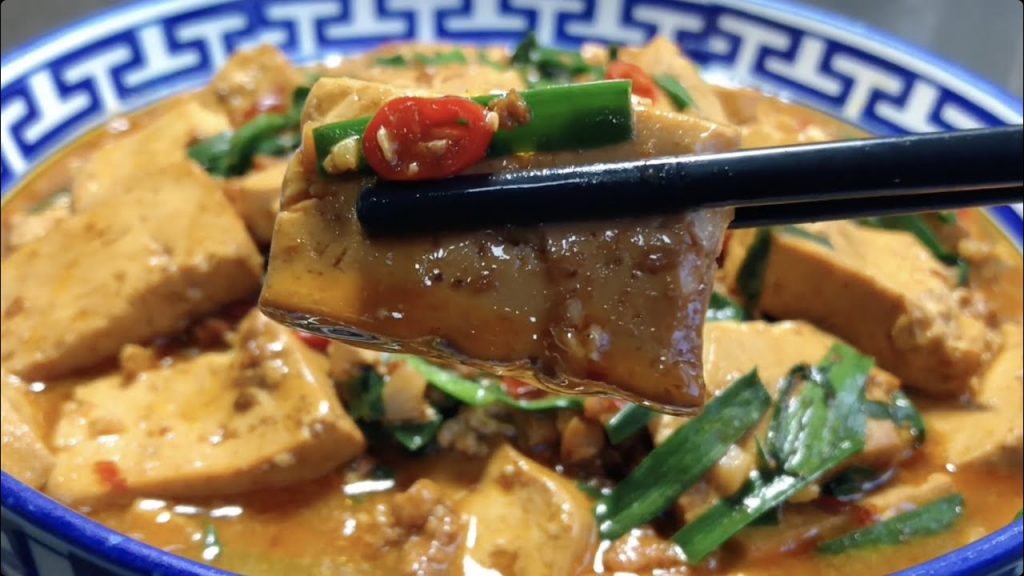 廚師長教你家常燒豆腐的做法,步驟詳細,嫩滑入味下酒又下飯!【留意美食】#家常豆腐