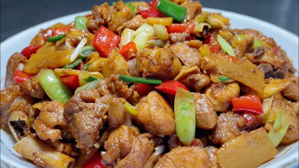 廚師長教你湘菜姜爆雞的家常做法,步驟詳細,鮮香微辣下酒又下飯!【留意美食】#姜爆雞