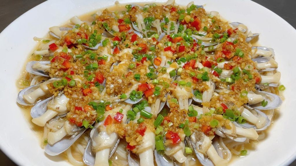 廚師長教你蒜蓉蒸蟶子的家常做法,步驟詳細,鮮嫩多汁下酒又下飯【留意美食】#廚師長 #蟶子 #蒜蓉蒸蟶子