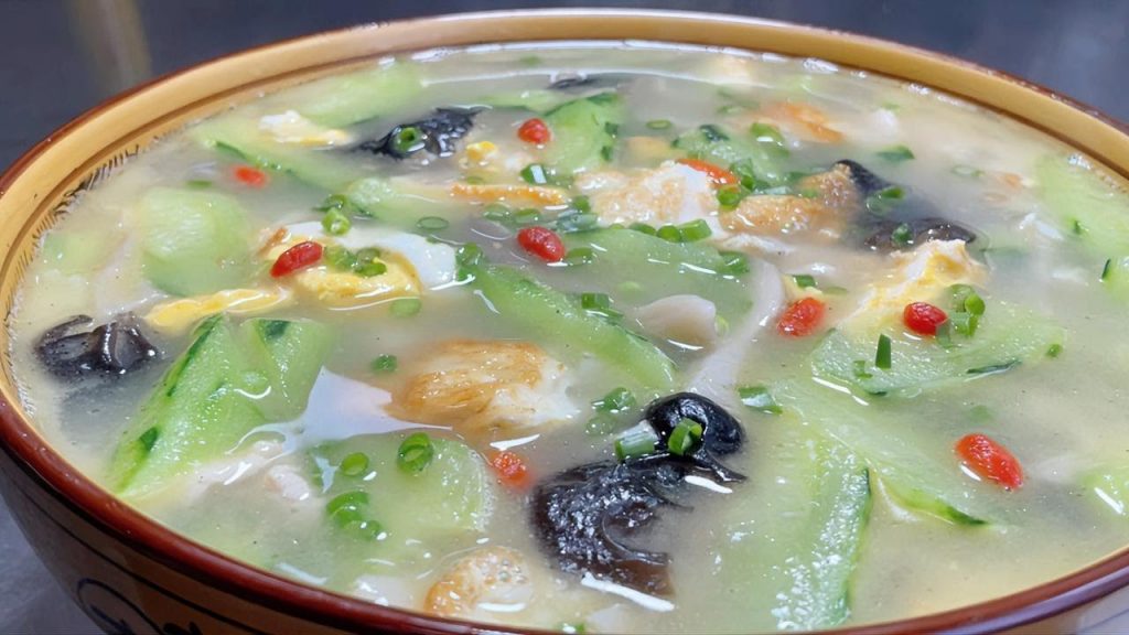 廚師長教你黃瓜三鮮湯的家常做法,步驟詳細,湯鮮味美清淡不膩!【留意美食】#三鮮湯做法