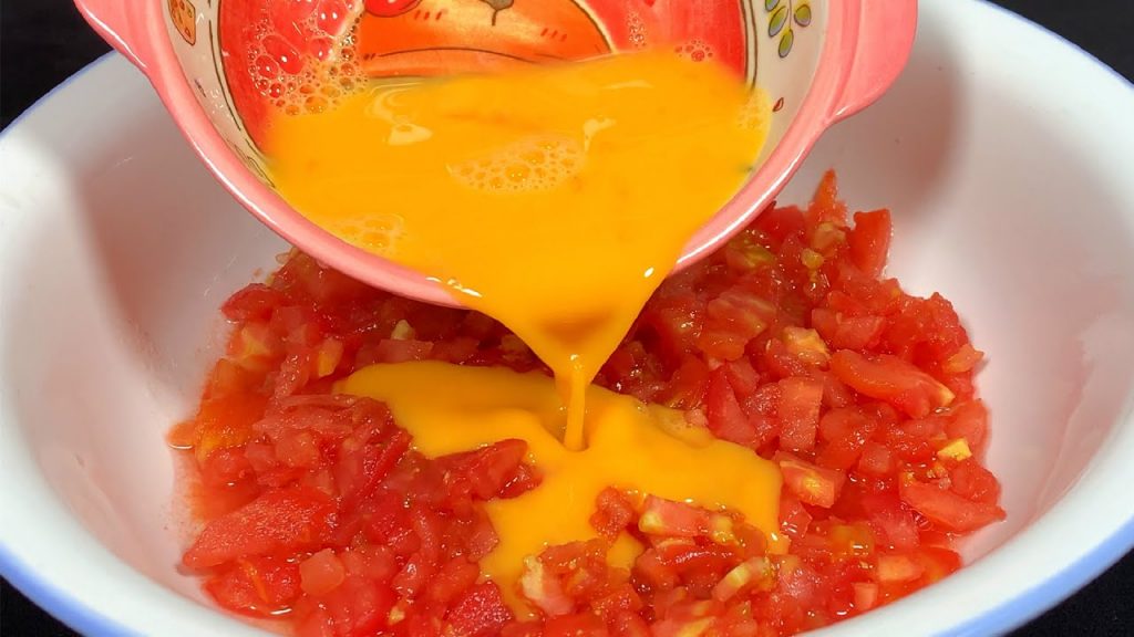 天热要多吃西红柿,教你创意新做法,不炒不蒸,岀锅鲜香开胃【刘姐厨房 Magic Food】#家常菜 #西红柿