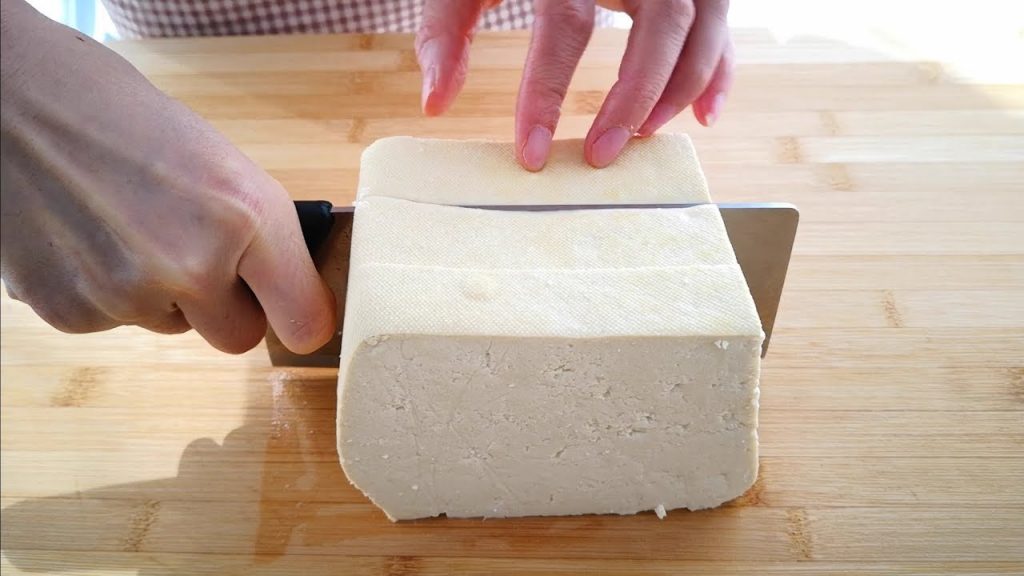 教你這樣做豆腐,美味又下飯,越吃越想吃,還能讓你多喝兩杯【小穎美食】