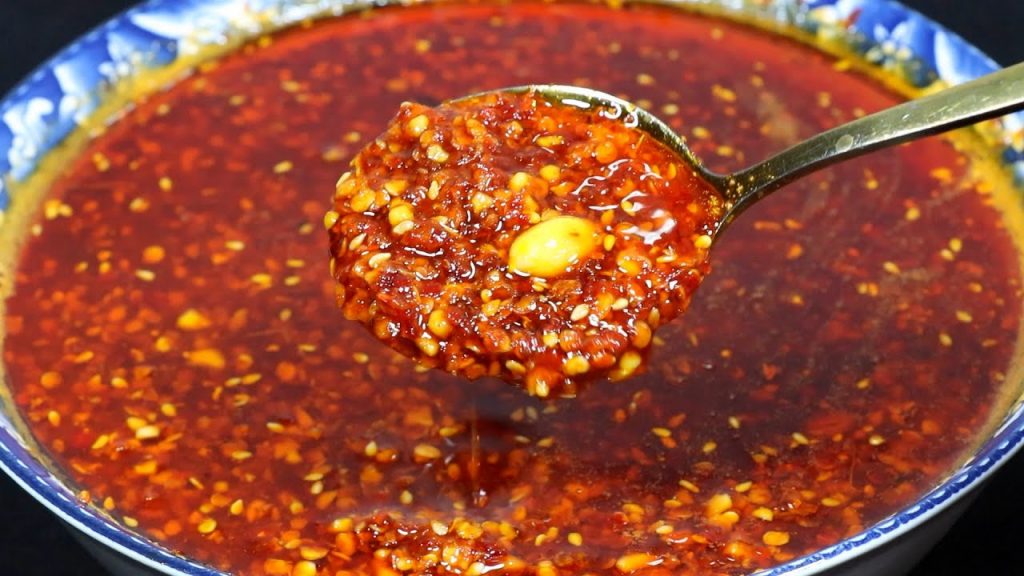 做辣椒油,切记不要直接泼热油,多加2步,又香又辣,拌啥都香【刘姐厨房 Magic Food】#辣椒油